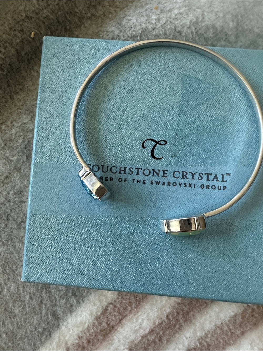 Touchstone Crystal bracelet - Picture 3 of 3